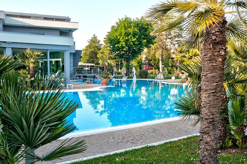Hotel Harrys' Garden Abano Terme Esterno foto