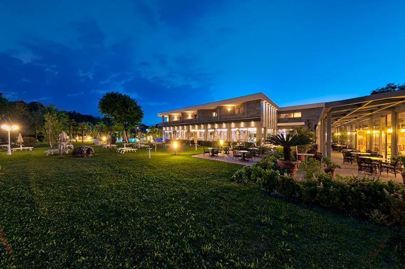 Hotel Harrys' Garden Abano Terme Esterno foto