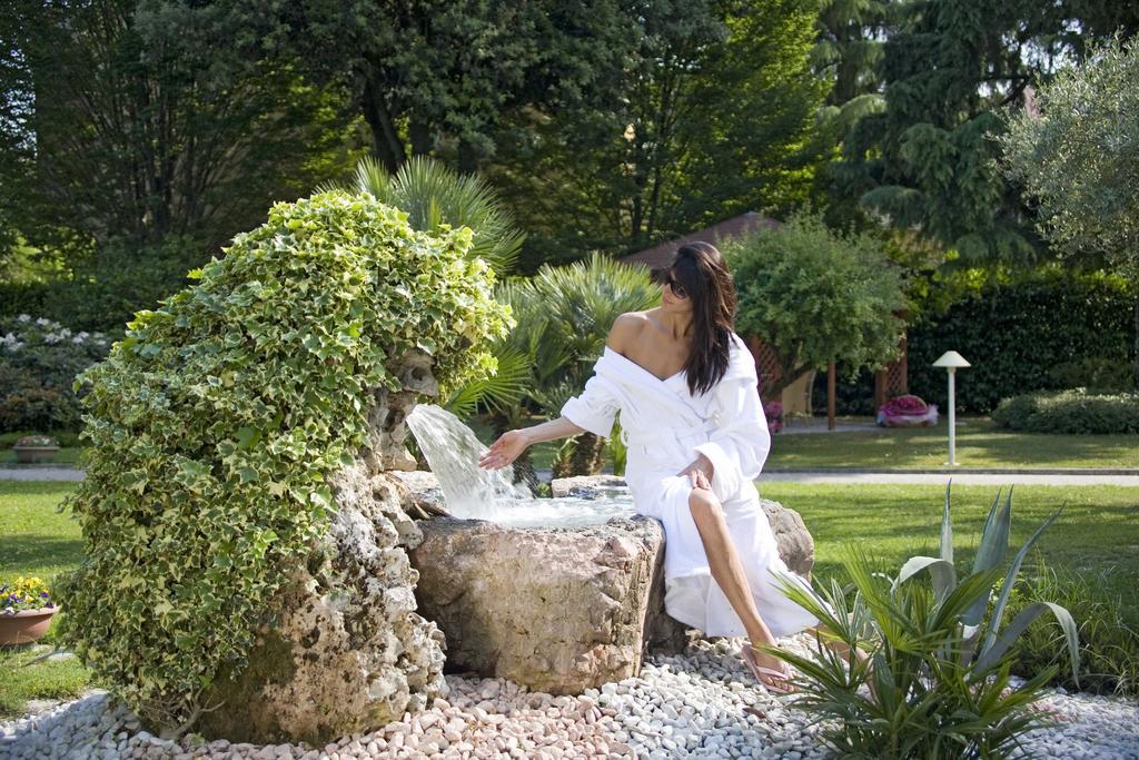 Hotel Harrys' Garden Abano Terme Esterno foto