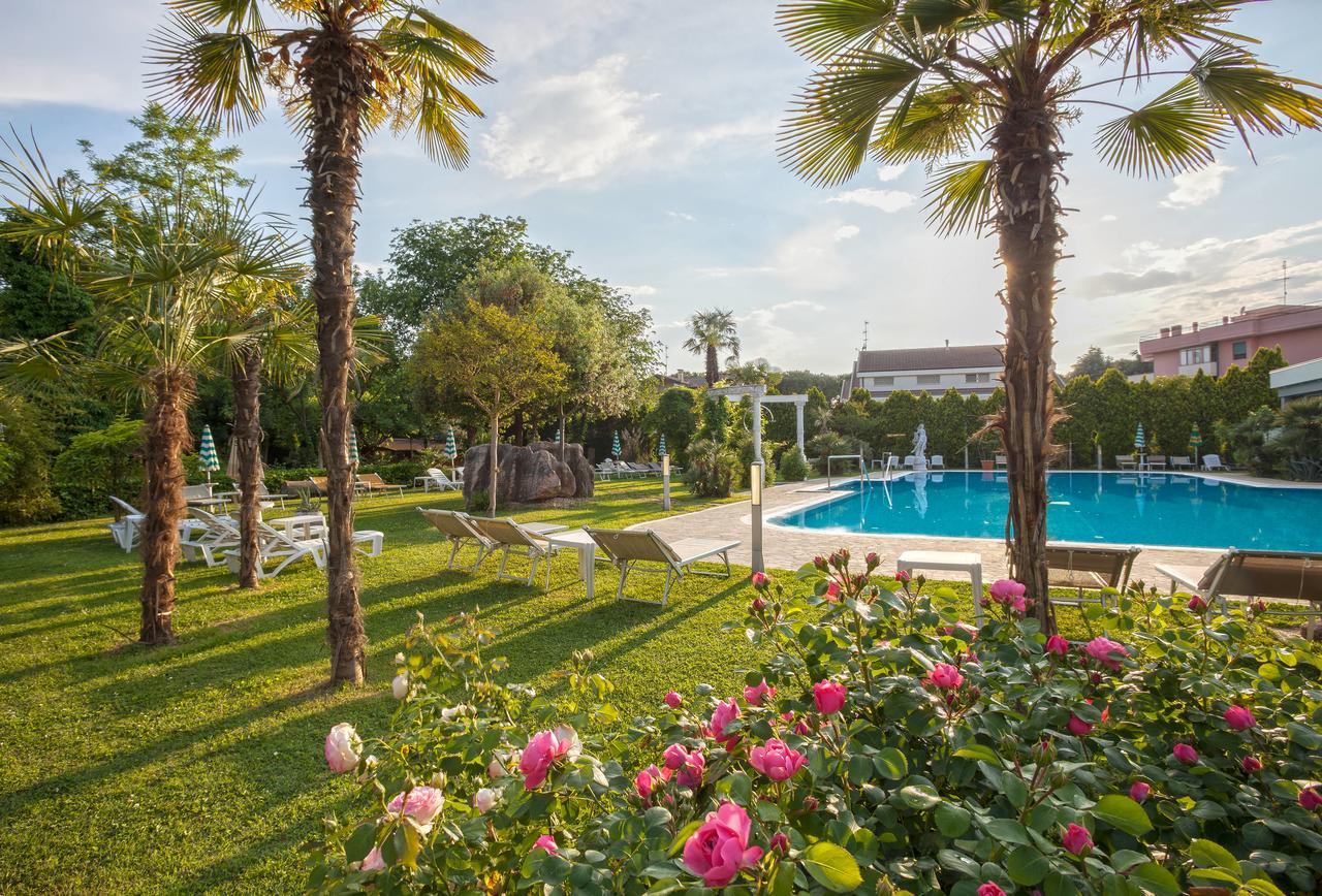 Hotel Harrys' Garden Abano Terme Esterno foto